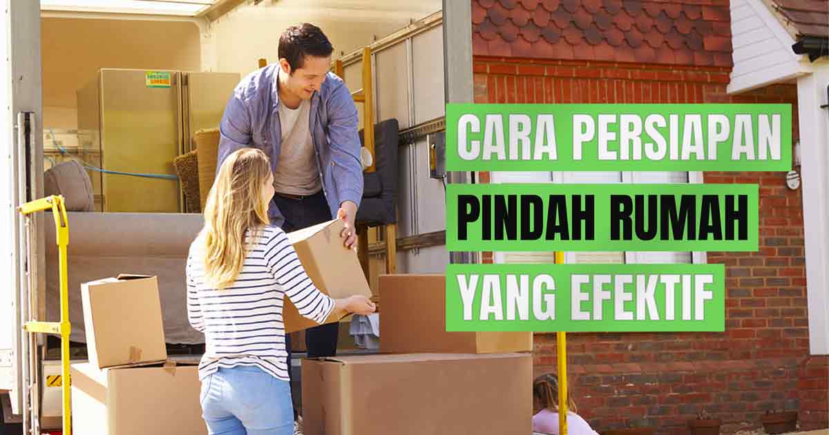 Seorang pria dan wanita sedang mengangkut barang pindahan kedalam truk