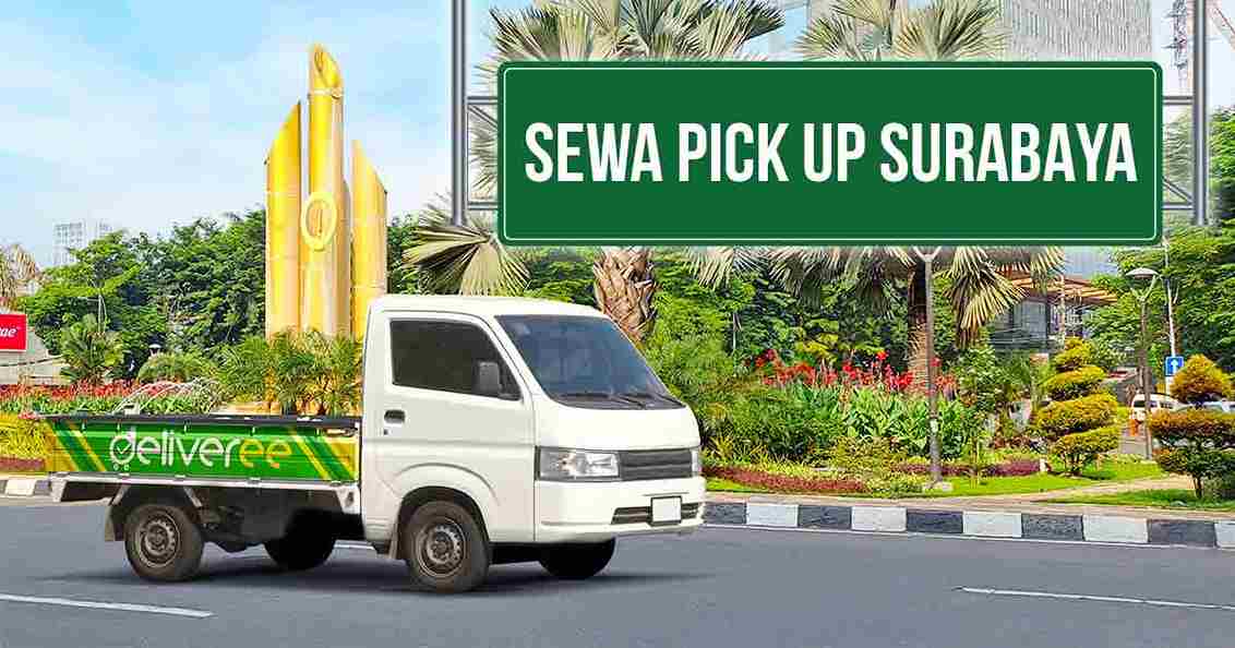Gambar bak kecil Deliveree untuk jasa sewa pick up Surabaya di depan Monumen Bambu Runcing, Surabaya.