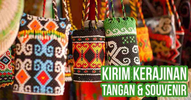 Tas dan aksesori kerajinan tangan berwarna-warni untuk dikirim sebagai souvenir