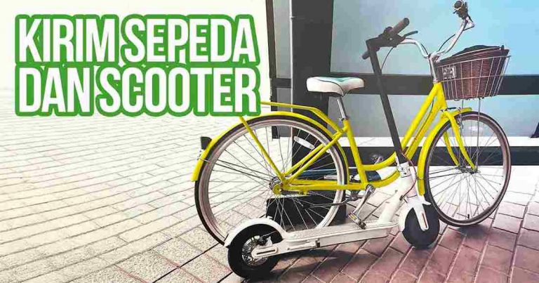 Sepeda kuning dan scooter putih terparkir di jalanan, menggambarkan layanan pengiriman sepeda dan scooter yang efisien.