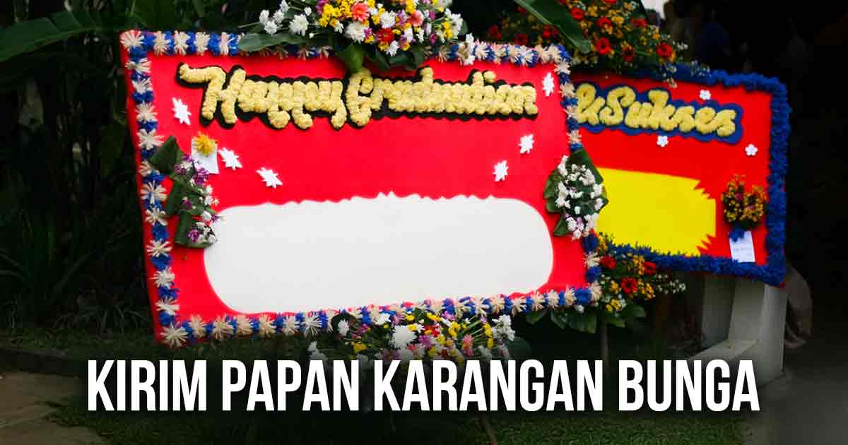 Papan karangan bunga merah dengan hiasan bunga berwarna-warni dan tulisan ucapan selamat, cocok untuk acara perayaan atau penghormatan.