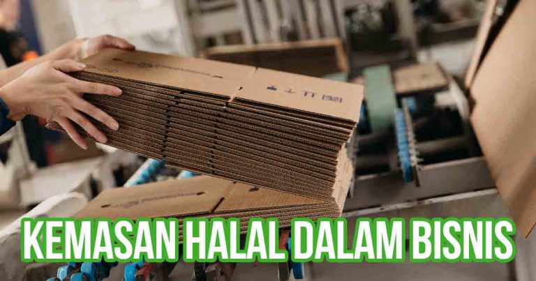 Gambar menunjukkan tumpukan kardus yang sedang disusun dengan tangan, dengan teks "Kemasan Halal dalam Bisnis."